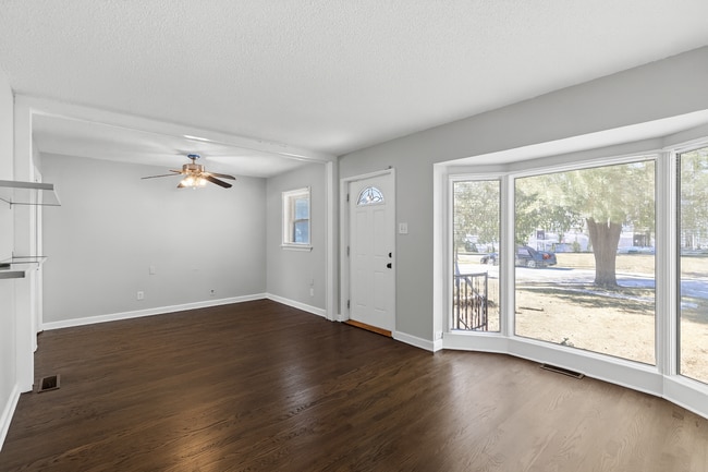 Building Photo - 1120 Gahan Dr