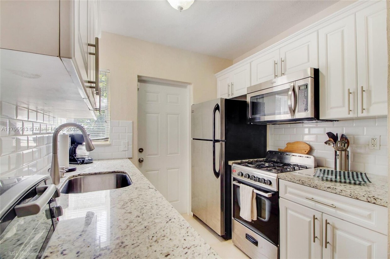 Foto principal - 518 SW 7th Ave