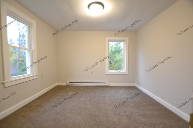 Building Photo - 333 Hughes Ave