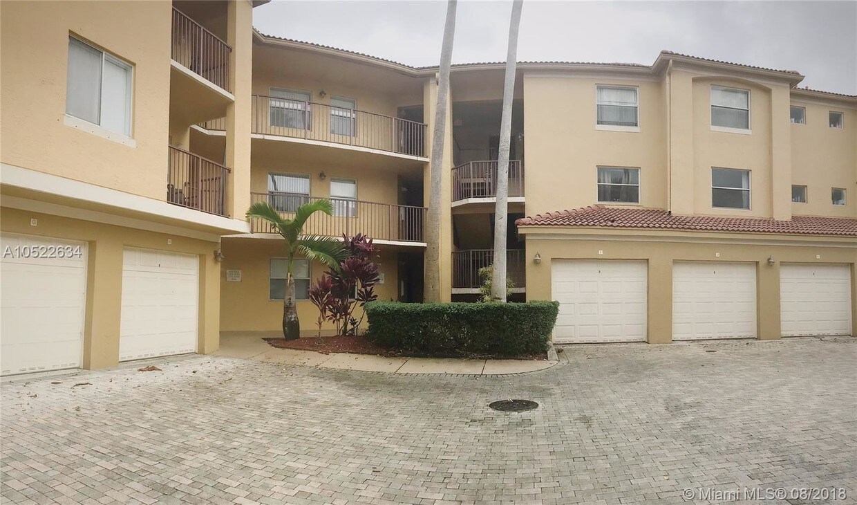 771 N Pine Island Rd, Plantation, FL 33324 Condo for Rent in