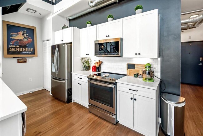 Foto del edificio - 260-218 18th St NW