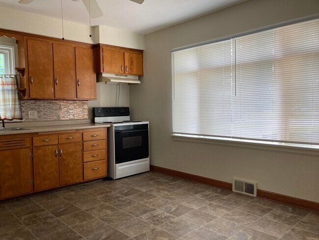 Foto del edificio - 4415 E State Blvd