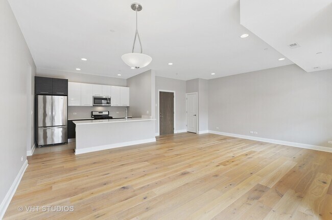Foto del edificio - 833 Laurel Ave