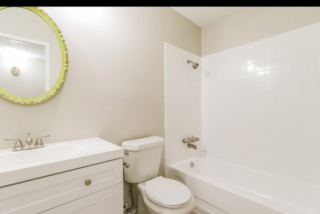 Building Photo - 6103 Kemrock Ct