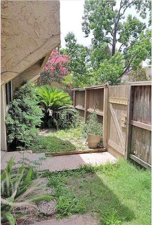 Foto del edificio - 9365 Pagewood Ln