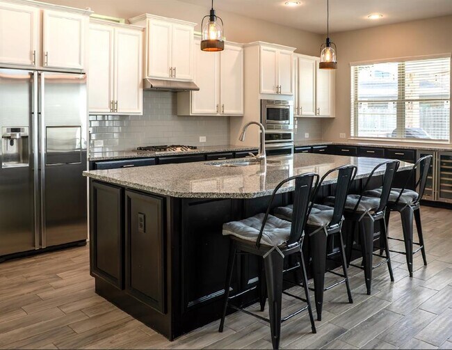 Building Photo - 9311 Stablewood Lakes Ln