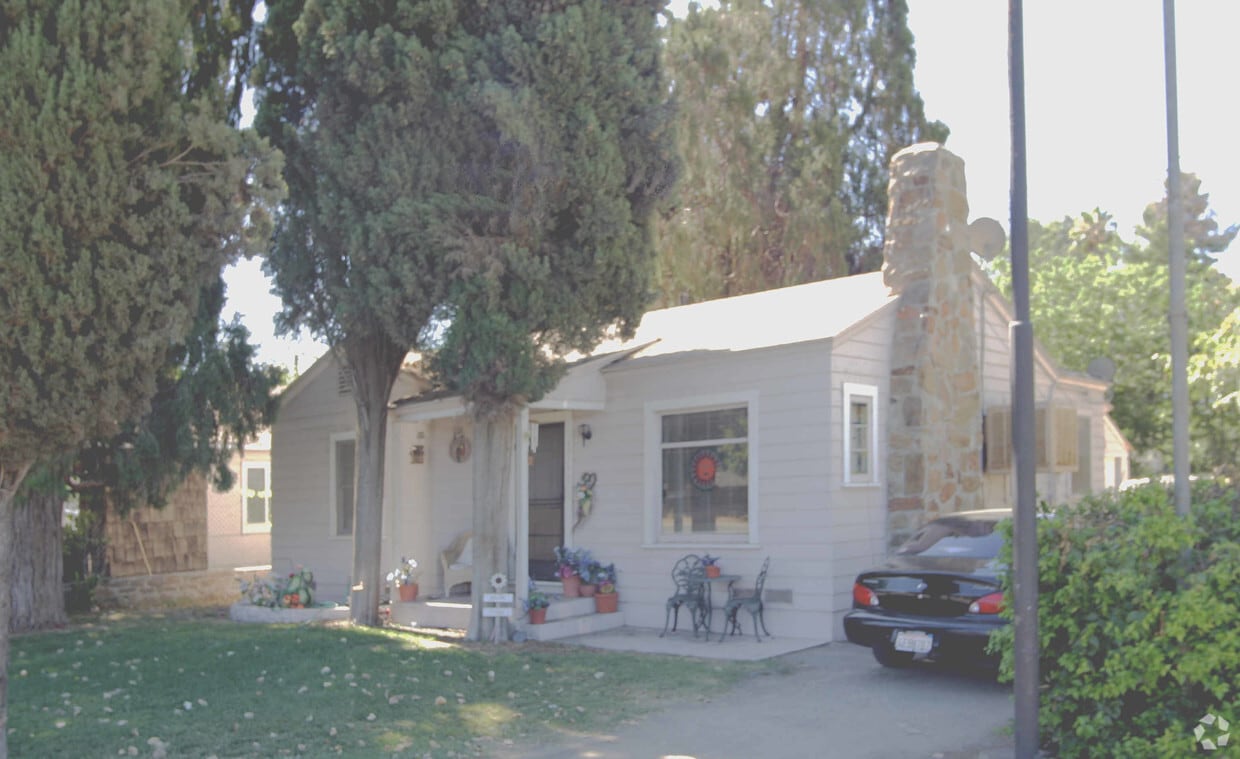 Building Photo - 43763-43789 State Highway 74