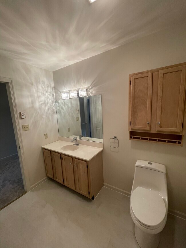 Building Photo - 7423 Donna Dr