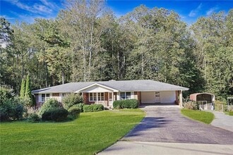 Building Photo - 835 Tranquil Dr