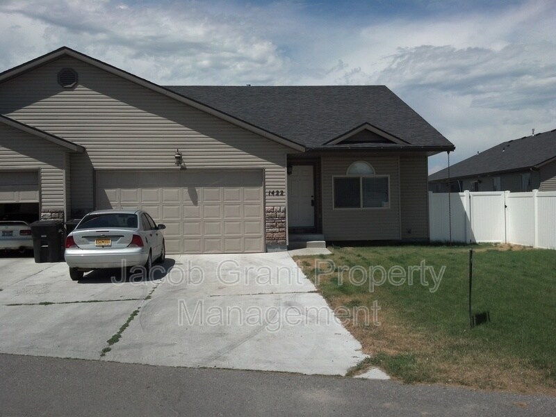 Primary Photo - 1422 Falcon Dr