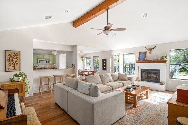 Foto del edificio - 614 Canyon Rim Dr