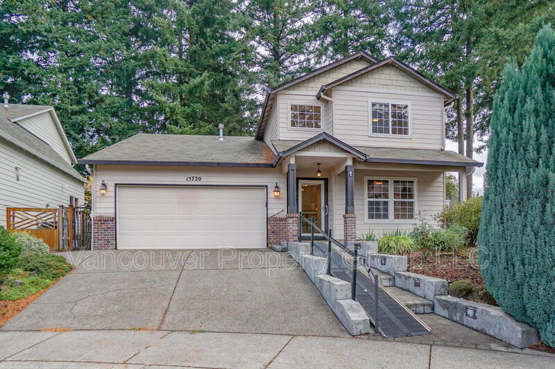 Primary Photo - 15720 NE 13th Way
