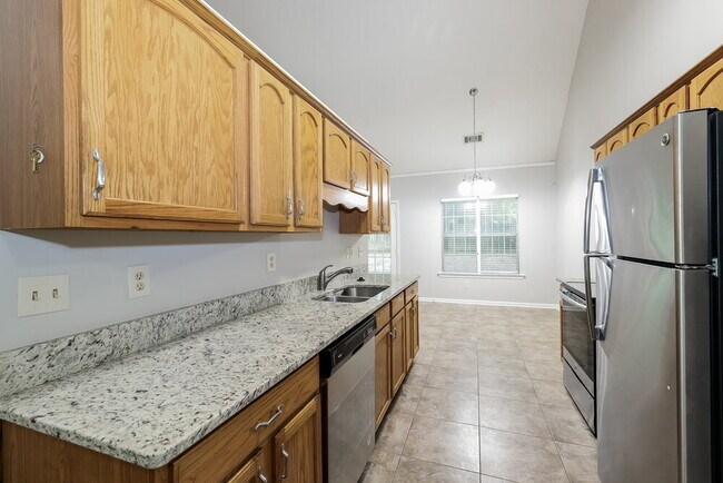 Building Photo - 5792 Reed Bend Cove