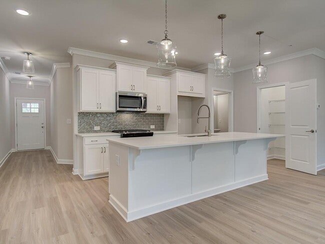 Building Photo - 903 Agate Ln