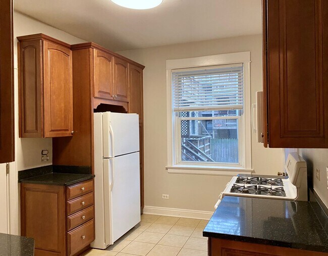 Foto del edificio - Beautiful 2 Bed / 2 Bath Buena Park Condo For Rent! In-Unit Washer & Dryer! FREE Heat, Water, and...