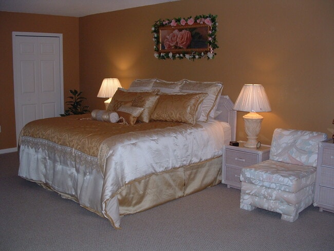 Building Photo - 1049 Tawny Eagle Dr