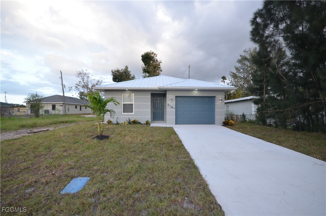 Foto principal - 2181 Mitchell Ct
