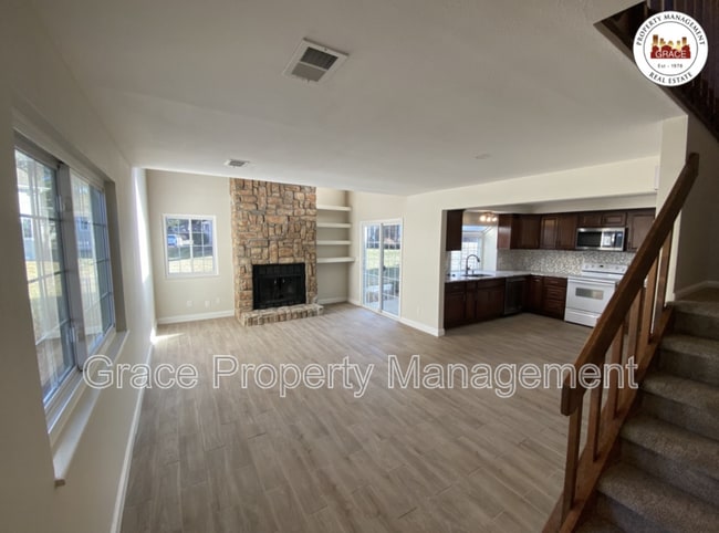 Building Photo - 12430 E Pacific Cir