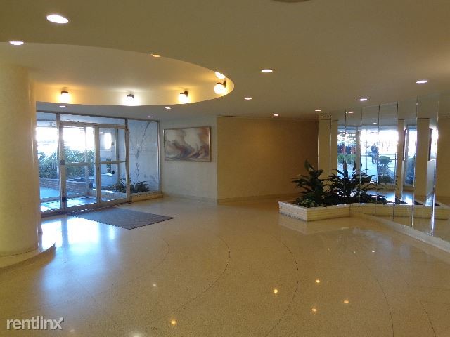 Building Photo - 10230 Queens Blvd