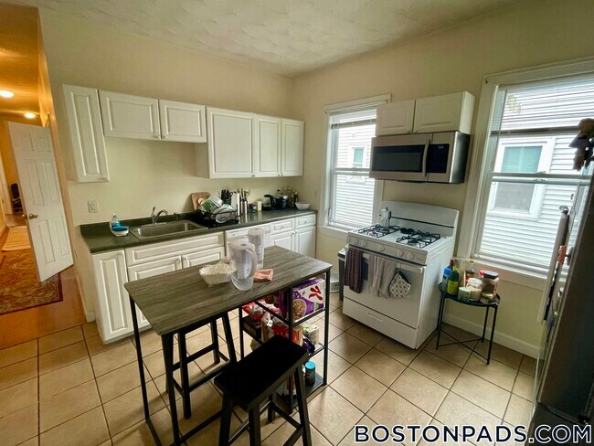 Building Photo - 40 Litchfield St