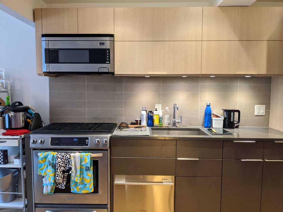 Foto principal - 500 Sterling Pl