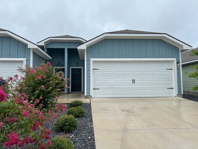 Foto del edificio - Luxury 3/2 Duplex in Seguin, Texas