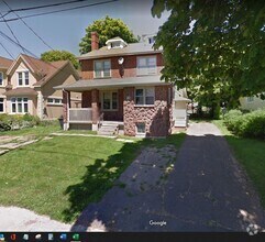 Building Photo - 379 Oak Ave