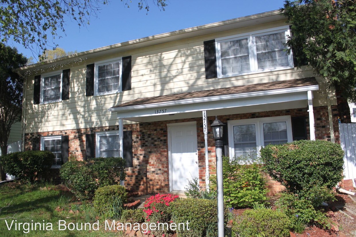 Primary Photo - 13757 Mapledale Ave