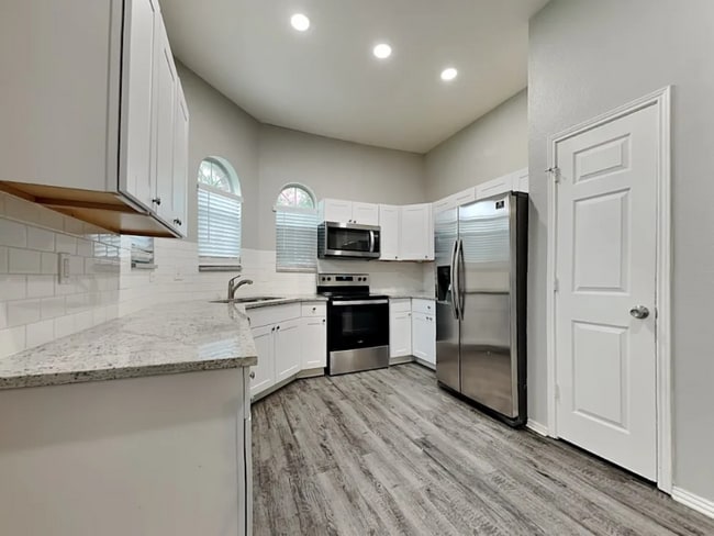 Foto del edificio - 3816 Sycamore Ln