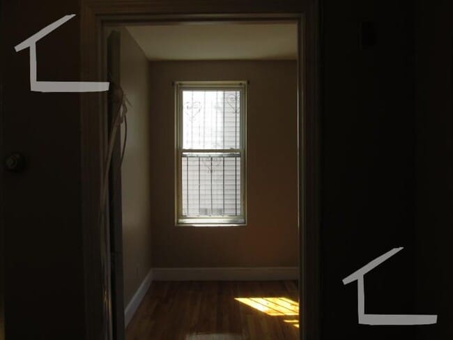 Building Photo - 9 Highgate St