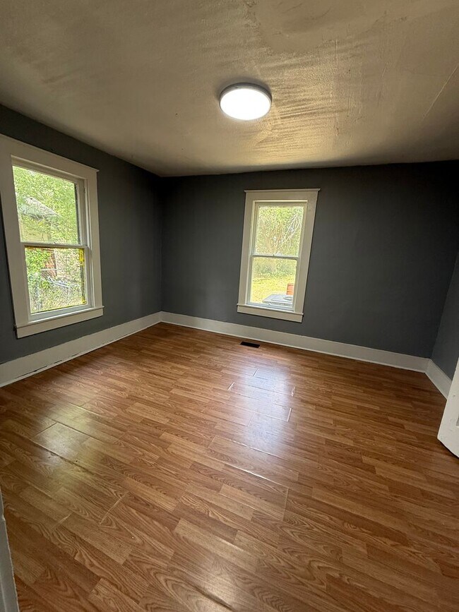 Foto del edificio - $900 move in special!