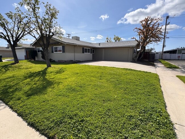 Building Photo - Newly remodeled house on a corner lot!!  M...