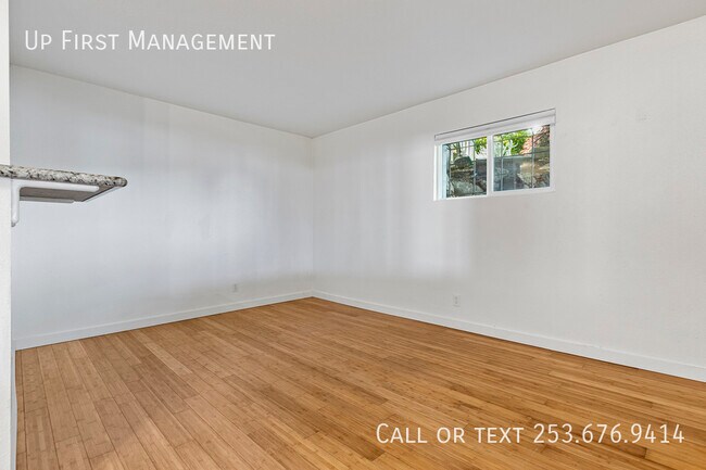 Building Photo - 5321 N Pearl St