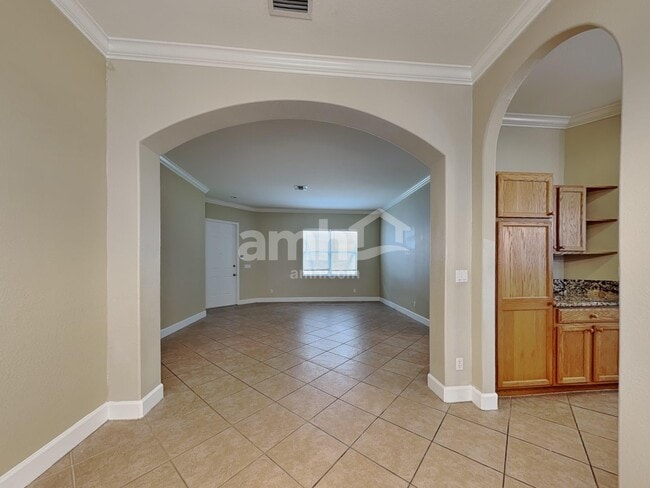 Building Photo - 996 NW Leonardo Cir