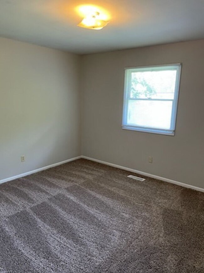 Foto del edificio - 1535 Jordan Ave NW
