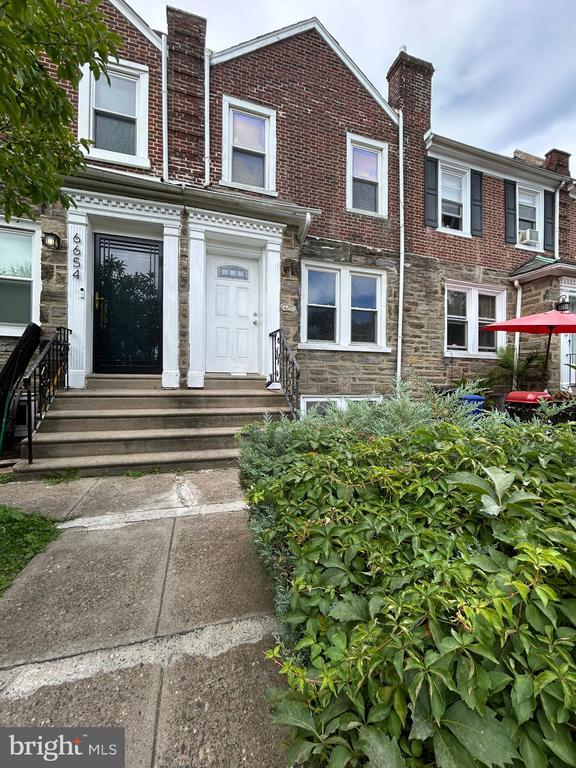 Building Photo - 6656 Blakemore St