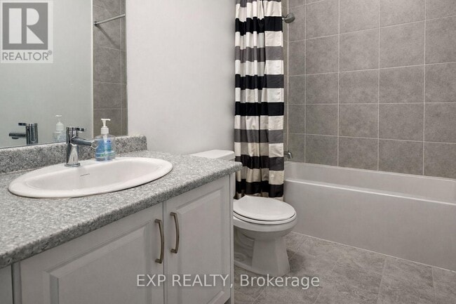 Building Photo - 27 Albert Firman Ln