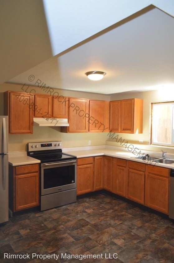 Primary Photo - 1063-1063 Wiloma Dr