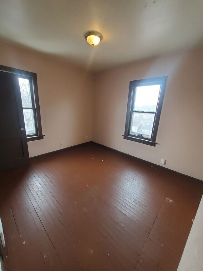 Foto del edificio - 2203-2205 W Melvina St. (Duplex)(ACE PROPERTY)
