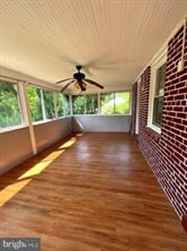 Building Photo - CHARMING BRICK COLONIAL HOME IN ROCKVILLE,...
