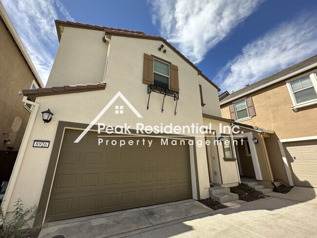 Foto del edificio - Beautiful Newer Elk Grove 3bd/2.5ba Home with 2 Car Garage