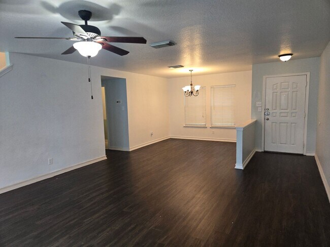 Foto del edificio - 3 Bedroom with Game Room!