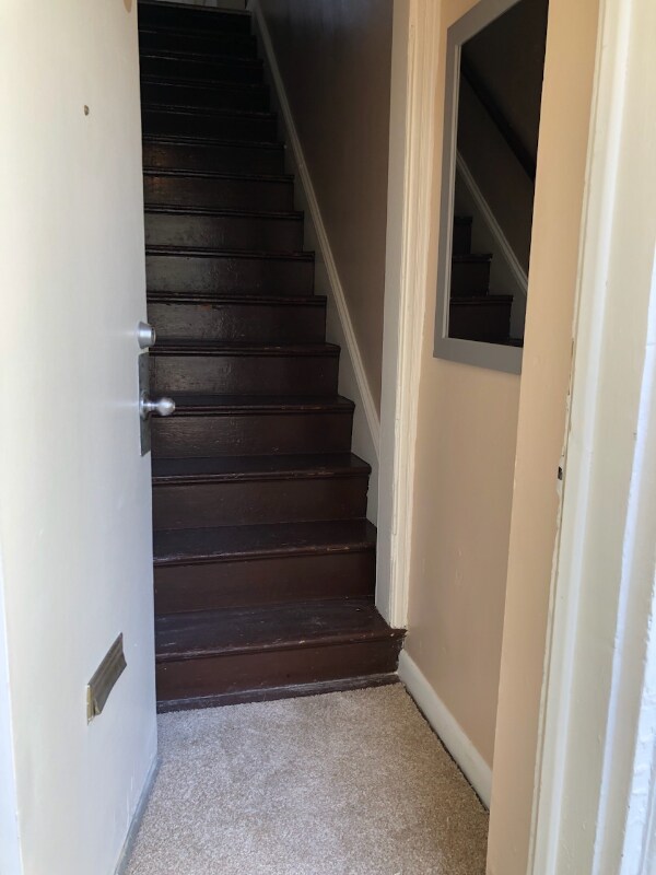 21 Harvey St Unit 2R, Philadelphia, PA 19144 Room for Rent in