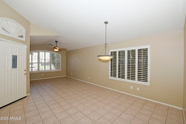 Foto del edificio - 10221 W Daley Ln