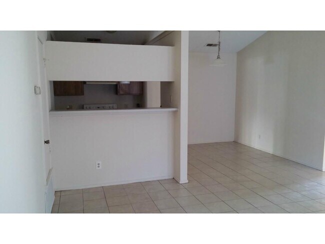 Foto del edificio - 2041 Redwing Way