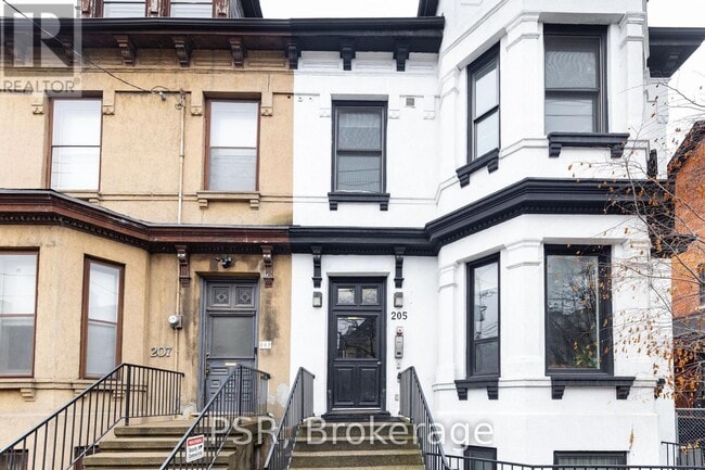 Building Photo - 205 Gerrard St E