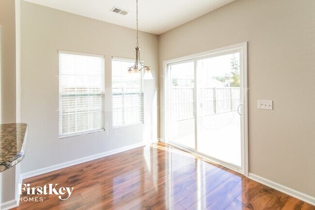 Foto del edificio - 406 Mountain Laurel Cir