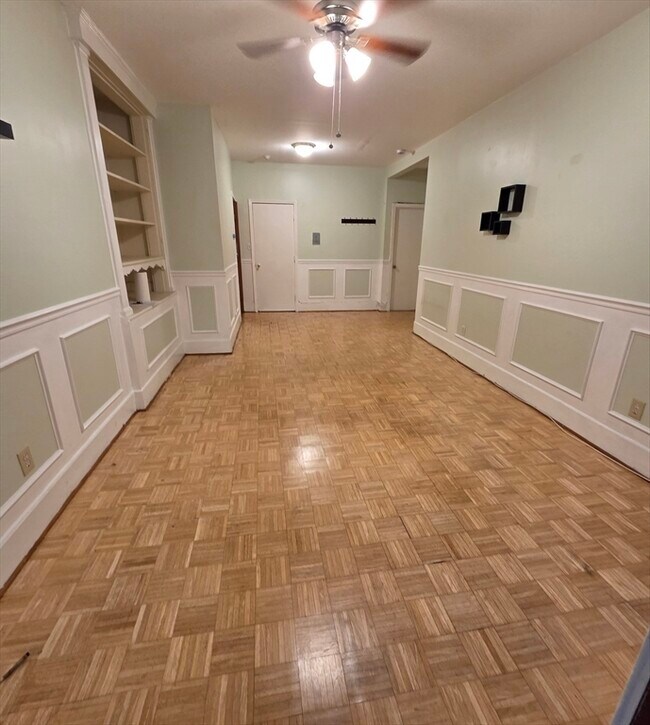 Building Photo - 1710 Commonwealth Ave