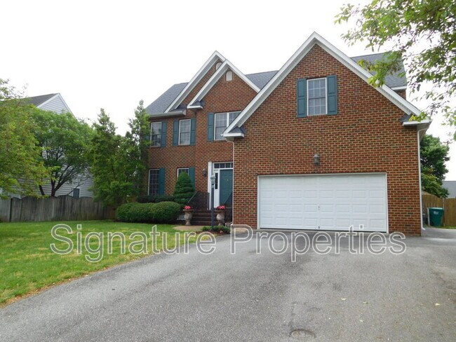Building Photo - 9351 Summer Oak Dr