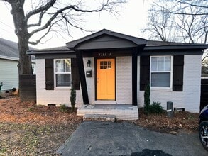 Building Photo - 1701 Parson St